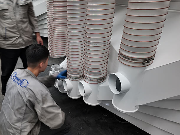 Flexible Discharging Connector
